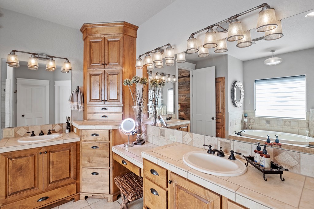 Boerne, Texas, 78006, United States, 3 Bedrooms Bedrooms, ,3 BathroomsBathrooms,Residential,Active,2019166