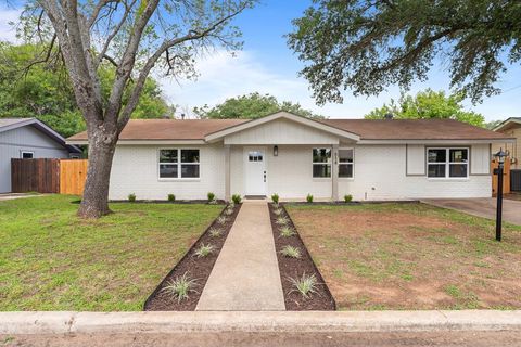 Photo of 614 S Columbus, Fredericksburg, TX 78624 (MLS # 104749)