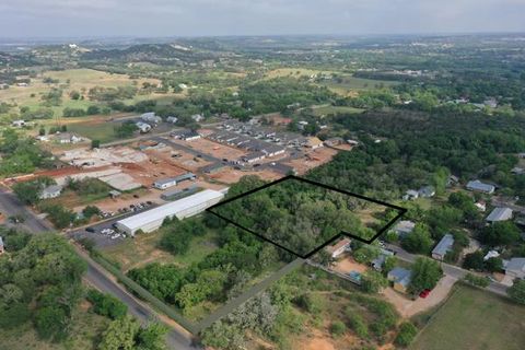 Photo of 510 W Walch Ave, Fredericksburg, TX 78624 (MLS # 101787)