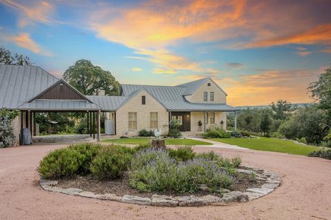 Photo of 4535 Morris Ranch Rd, Fredericksburg, TX 78624 (MLS # 100453)