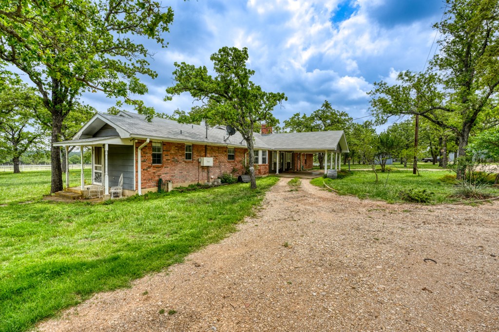 Fredericksburg, Texas, 78624, United States, 3 Bedrooms Bedrooms, ,3 BathroomsBathrooms,Residential,Active,1936634