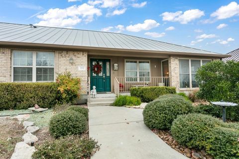 Photo of 1702 Cherrywood Dr, Fredericksburg, TX 78624 (MLS # 99335)