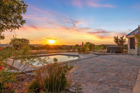 Photo of 647 Funf Kinder Rd, Fredericksburg, TX 78624 (MLS # 104156)