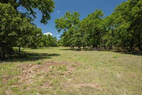 Photo of 6 BAJ Ln, Fredericksburg, TX 78624 (MLS # 104503)