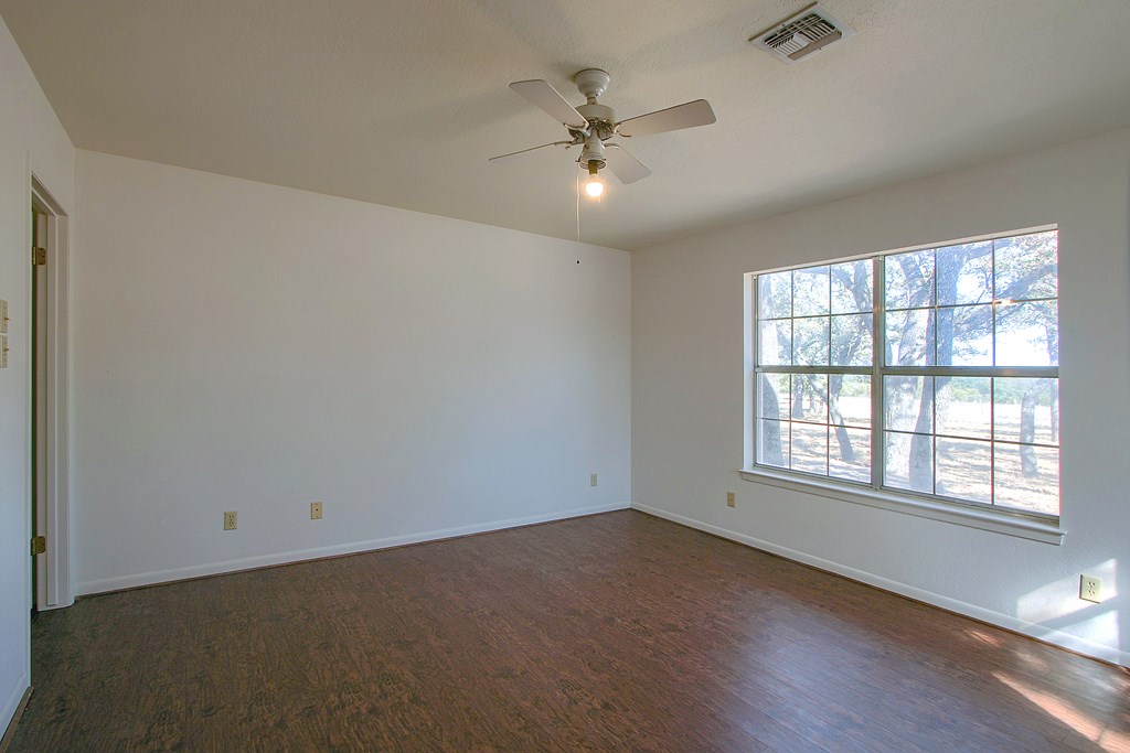 Fredericksburg, Texas, 78624, United States, 3 Bedrooms Bedrooms, ,3 BathroomsBathrooms,Residential,Active,1741666