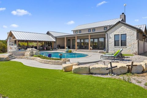 Photo of 2105 Legacy Hills Dr, Johnson City, TX 78636 (MLS # 104049)