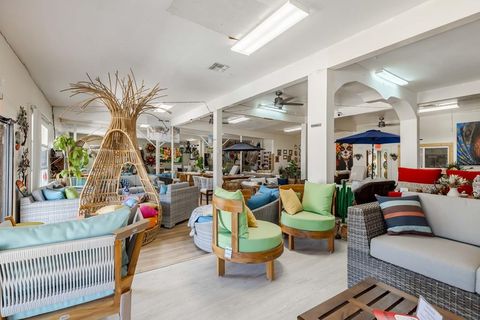 Photo of 1950 N Ih-35, San Antonio, TX 78208 (MLS # 104157)