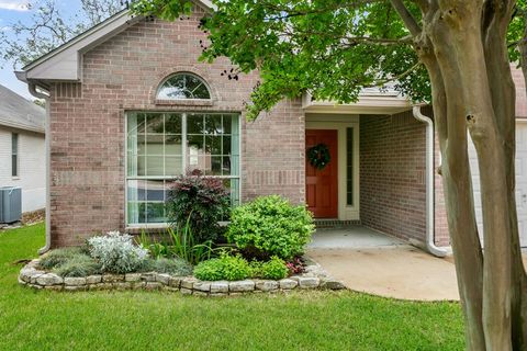 Photo of 115 Songbird Dr, Fredericksburg, TX 78624 (MLS # 104150)