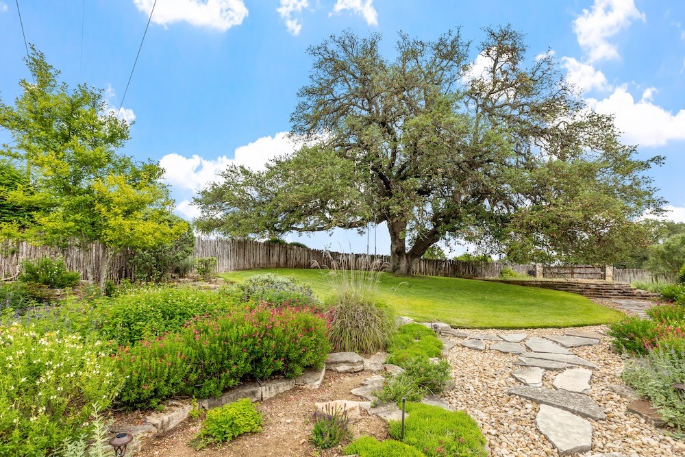 Fredericksburg, Texas, 78624, United States, 3 Bedrooms Bedrooms, ,3 BathroomsBathrooms,Residential,Active,2045665
