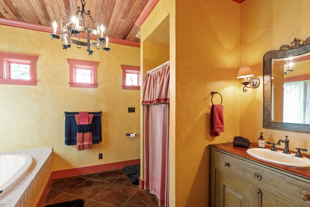 Fredericksburg, Texas, 78624, United States, 3 Bedrooms Bedrooms, ,3 BathroomsBathrooms,Residential,Active,2045665