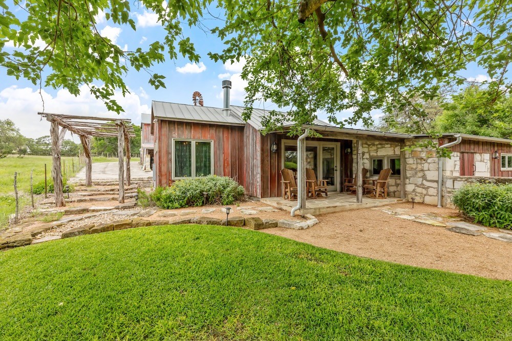 Fredericksburg, Texas, 78624, United States, 3 Bedrooms Bedrooms, ,3 BathroomsBathrooms,Residential,Active,2045665