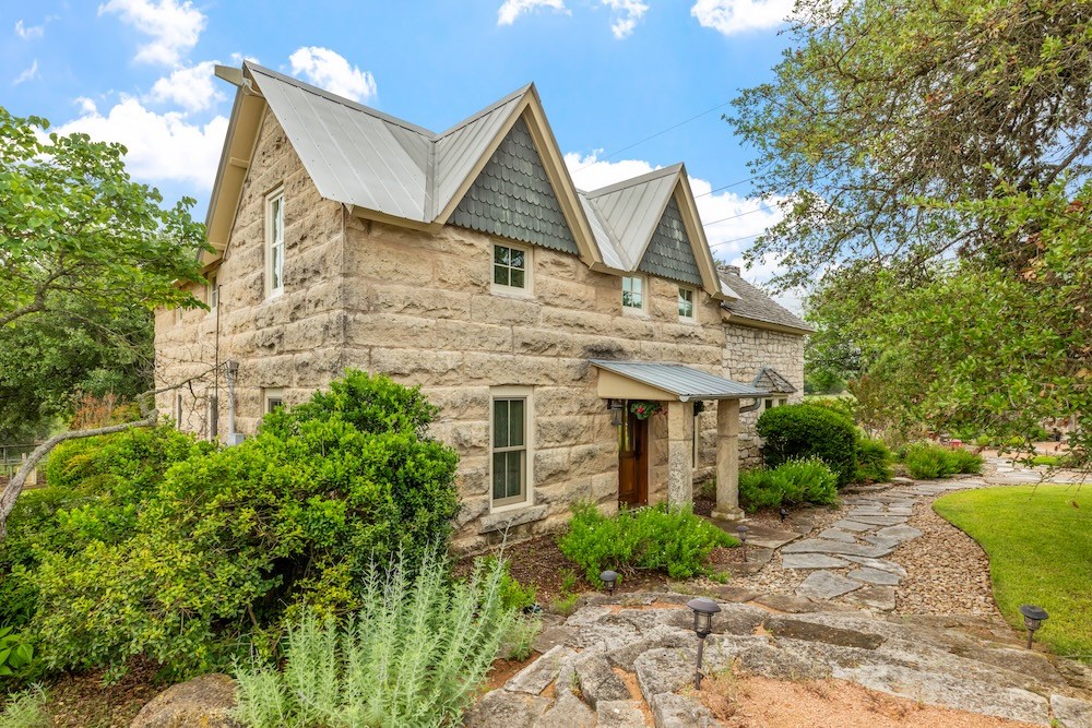 Fredericksburg, Texas, 78624, United States, 3 Bedrooms Bedrooms, ,3 BathroomsBathrooms,Residential,Active,2045665