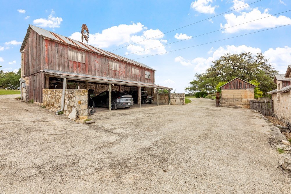 Fredericksburg, Texas, 78624, United States, 3 Bedrooms Bedrooms, ,3 BathroomsBathrooms,Residential,Active,2045665