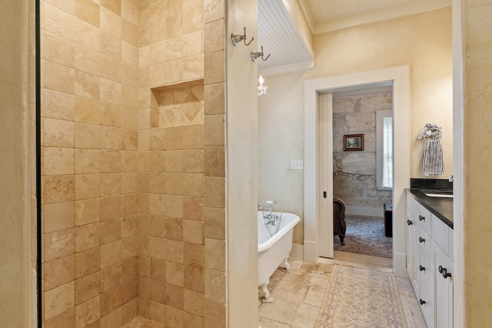 Fredericksburg, Texas, 78624, United States, 3 Bedrooms Bedrooms, ,3 BathroomsBathrooms,Residential,Active,2045665