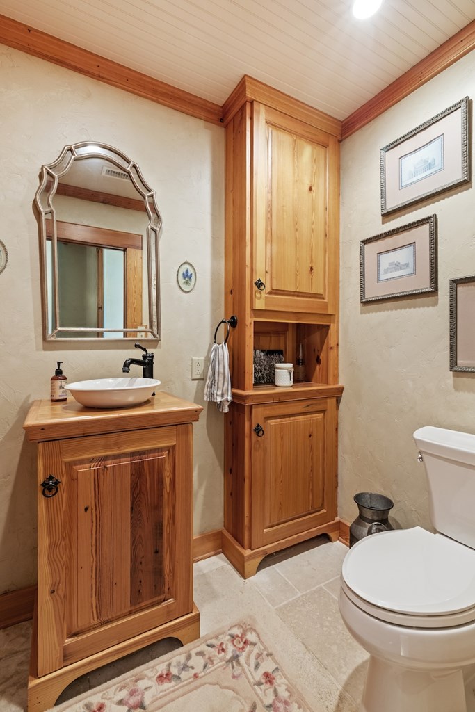 Fredericksburg, Texas, 78624, United States, 3 Bedrooms Bedrooms, ,3 BathroomsBathrooms,Residential,Active,2045665
