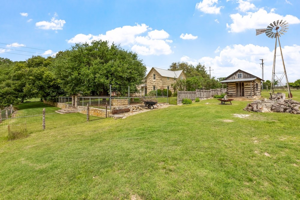 Fredericksburg, Texas, 78624, United States, 3 Bedrooms Bedrooms, ,3 BathroomsBathrooms,Residential,Active,2045665