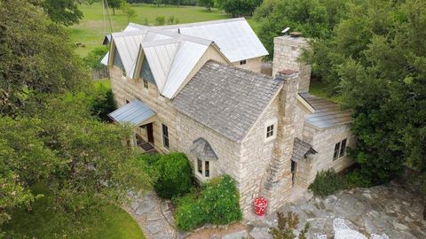 Photo of 1251 Doebbler Rd, Fredericksburg, TX 78624 (MLS # 104473)