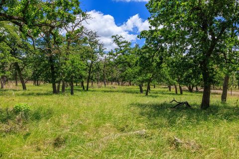 Photo of 2100 Grape Creek Rd, Fredericksburg, TX 78624 (MLS # 104541)