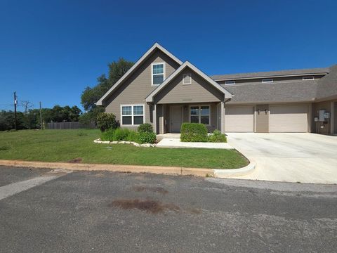 Photo of 1004 E Hill St A #A, Fredericksburg, TX 78624 (MLS # 104554)