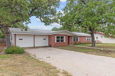 Photo of 1206 Crenwelge Dr, Fredericksburg, TX 78624 (MLS # 97919)