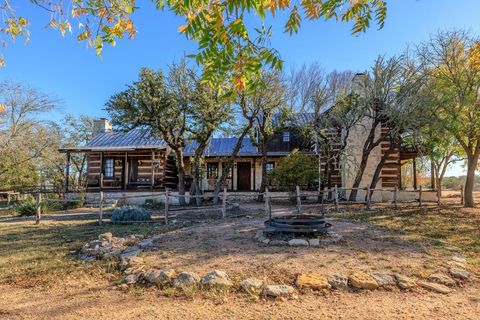 Photo of 401 Clear Creek Rd, Fredericksburg, TX 78624 (MLS # 101651)