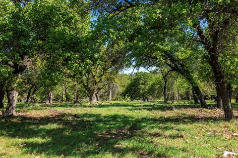 Photo of 283 Dally Rd, Fredericksburg, TX 78624 (MLS # 104009)