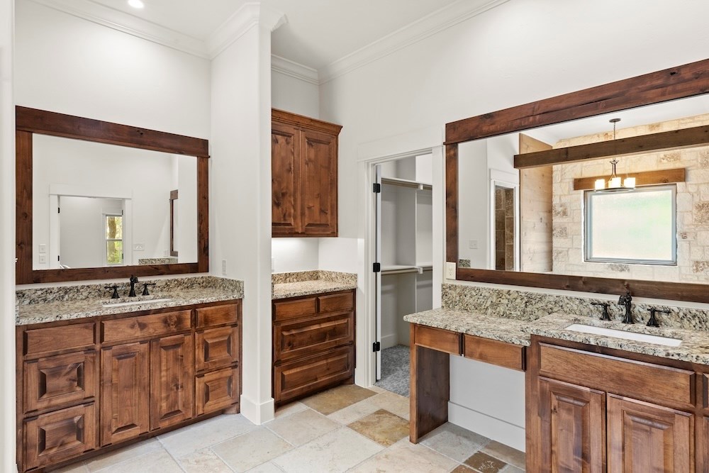 Fredericksburg, Texas, 78624, United States, 4 Bedrooms Bedrooms, ,4 BathroomsBathrooms,Residential,Active,2045756