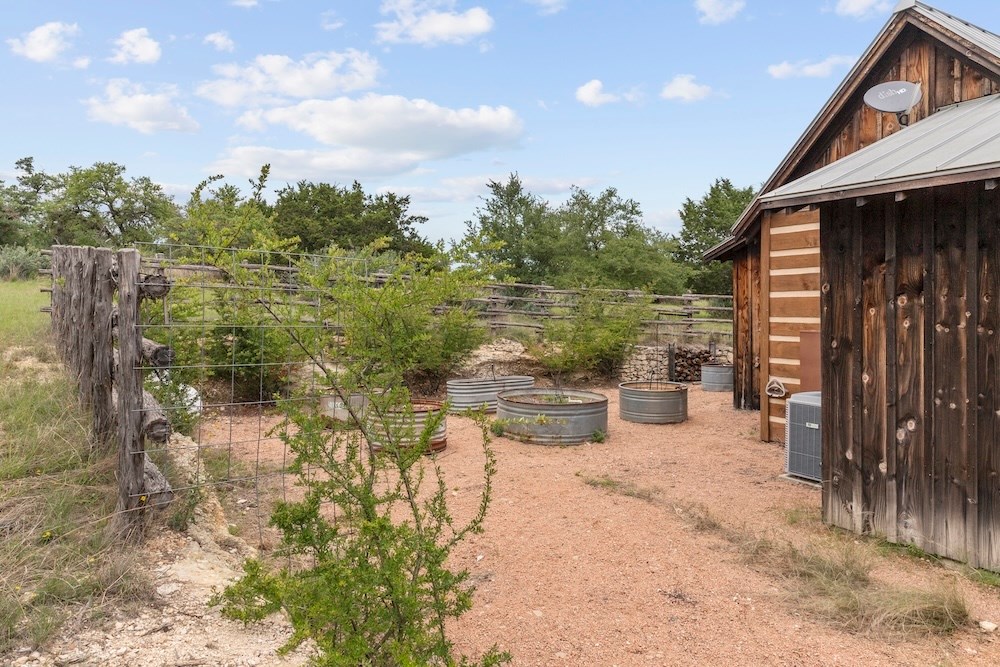 Fredericksburg, Texas, 78624, United States, 4 Bedrooms Bedrooms, ,4 BathroomsBathrooms,Residential,Active,2045756