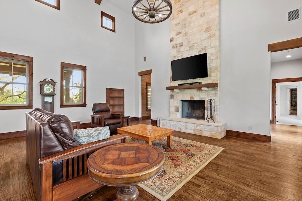 Fredericksburg, Texas, 78624, United States, 4 Bedrooms Bedrooms, ,4 BathroomsBathrooms,Residential,Active,2045756