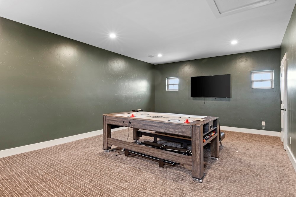 Fredericksburg, Texas, 78624, United States, 4 Bedrooms Bedrooms, ,4 BathroomsBathrooms,Residential,Active,2045756