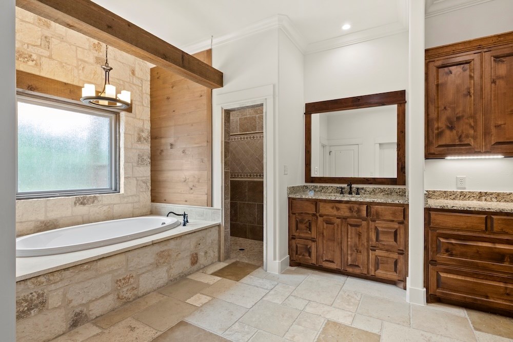 Fredericksburg, Texas, 78624, United States, 4 Bedrooms Bedrooms, ,4 BathroomsBathrooms,Residential,Active,2045756