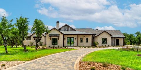 Photo of 200 E Eldorado Ridge Dr, Fredericksburg, TX 78624 (MLS # 96842)