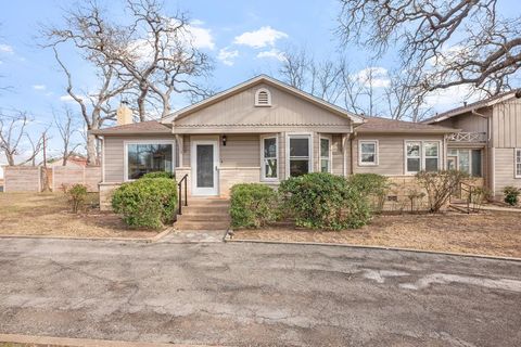 Photo of 707 N Milam St - #-, Fredericksburg, TX 78624 (MLS # 101773)