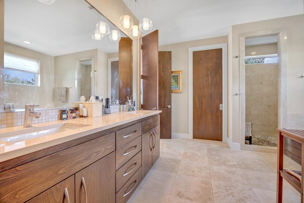 1758 Lincoln Smith Rd, Round Mountain, TX, 78663, USA, 4 Bedrooms Bedrooms, ,4 BathroomsBathrooms,Residential,Active,1758 Lincoln Smith Rd,98954