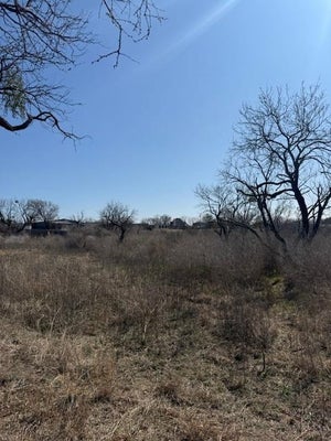 HALE ST, LLANO, TX 78643 - Image c07f9bb6bcc07c43c28c79bcd906e7ed/1242573291