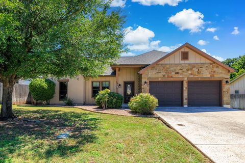 Photo of 713 Englemann Oak Dr, Fredericksburg, TX 78624 (MLS # 100454)