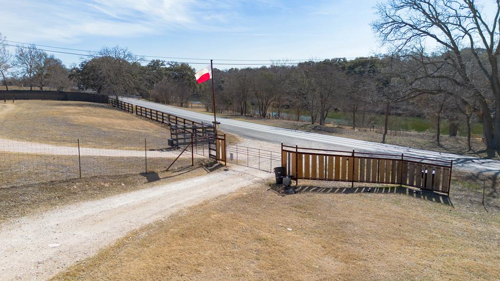 Blanco, Texas, 78606, United States, 3 Bedrooms Bedrooms, ,4 BathroomsBathrooms,Residential,Active,2017094