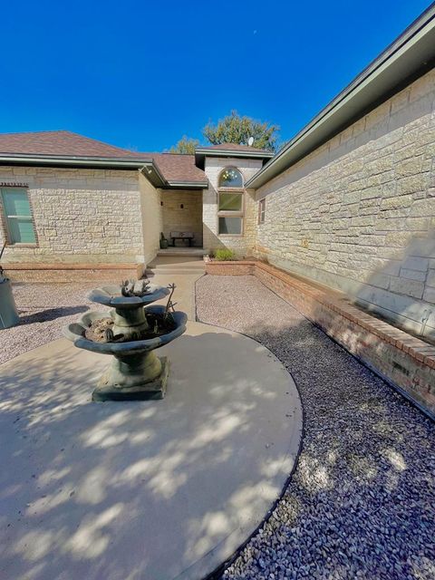 Photo of 110 Llano Oaks Dr, Llano, TX 78643 (MLS # 104191)