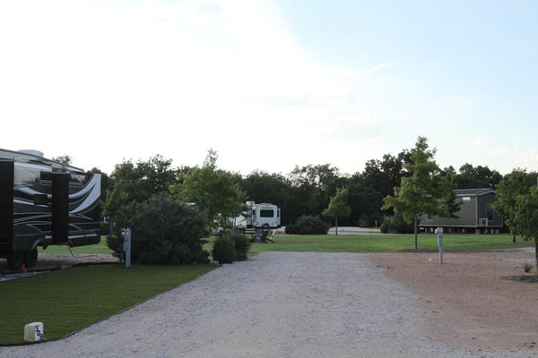 4584 E US HIGHWAY 290, FREDERICKSBURG, TX 78624 - Image cfb0b02bcf5d9b82d34cfc12f7afbbd8/2363717805