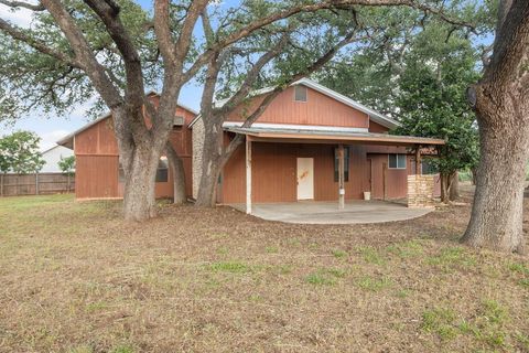 Photo of 604 N Cherry St, Fredericksburg, TX 78624 (MLS # 104567)