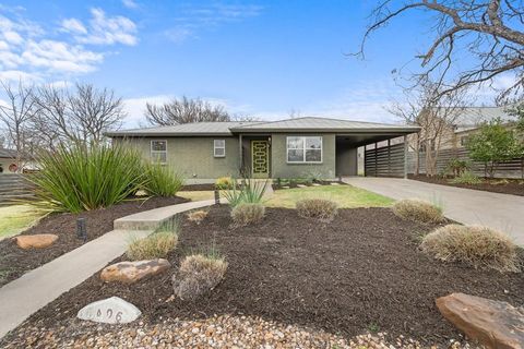 Photo of 406 E College St, Fredericksburg, TX 78624 (MLS # 103970)