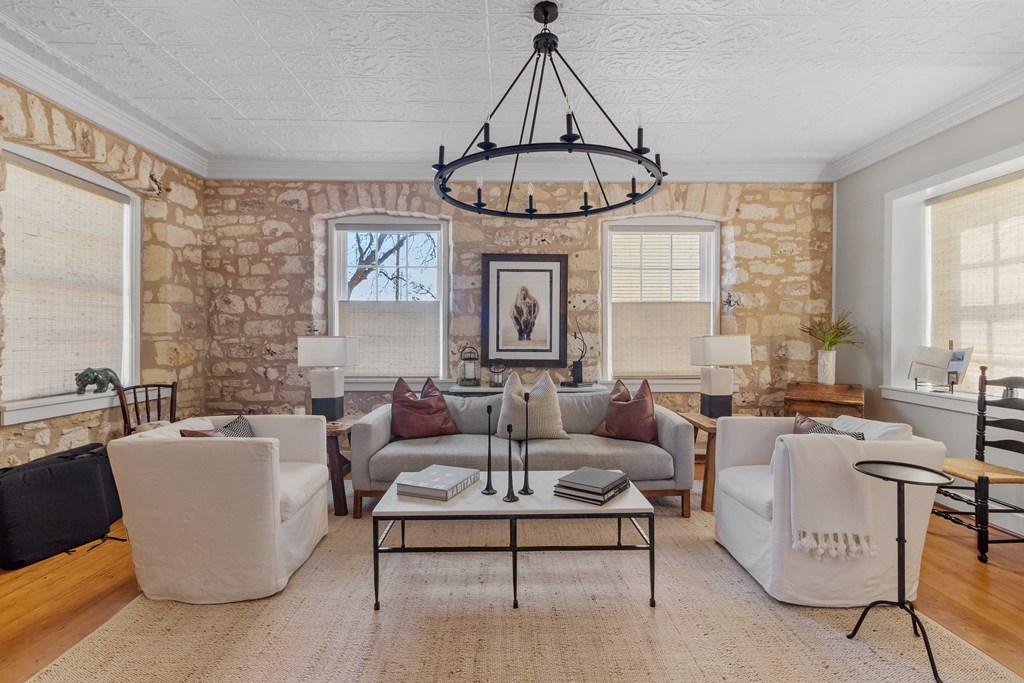 Fredericksburg, Texas, 78624, United States, 2 Bedrooms Bedrooms, ,3 BathroomsBathrooms,Residential,Active,2017510
