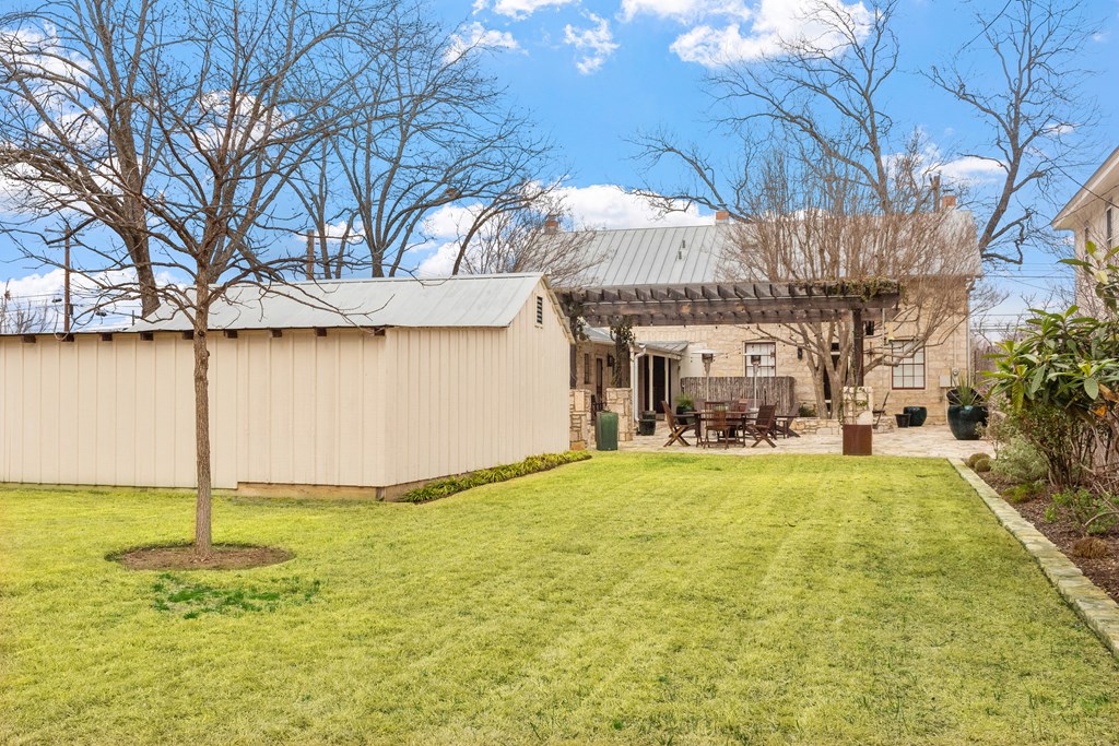 Fredericksburg, Texas, 78624, United States, 2 Bedrooms Bedrooms, ,3 BathroomsBathrooms,Residential,Active,2017510