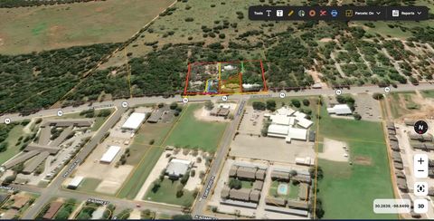 Photo of 1815 N Llano St, Fredericksburg, TX 78624 (MLS # 104228)
