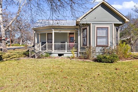 Photo of 501 N Pine St, Fredericksburg, TX 78624 (MLS # 100585)