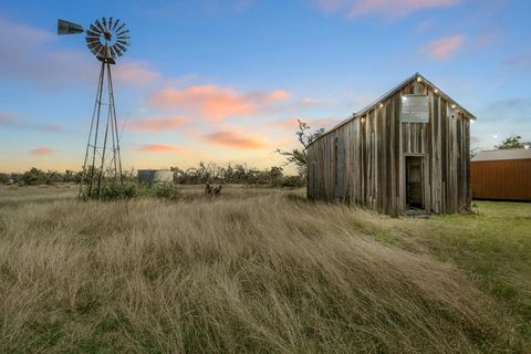 Photo of 3527 Old Harper Rd, Fredericksburg, TX 78624 (MLS # 104029)