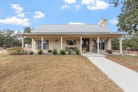 Photo of 2747 Lower Crabapple Rd, Fredericksburg, TX 78624 (MLS # 99199)