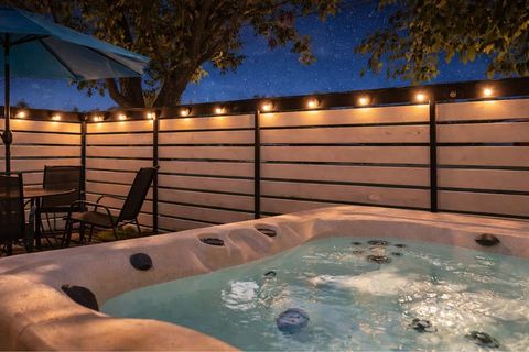 Photo of 335 W Burbank St, Fredericksburg, TX 78624 (MLS # 98746)