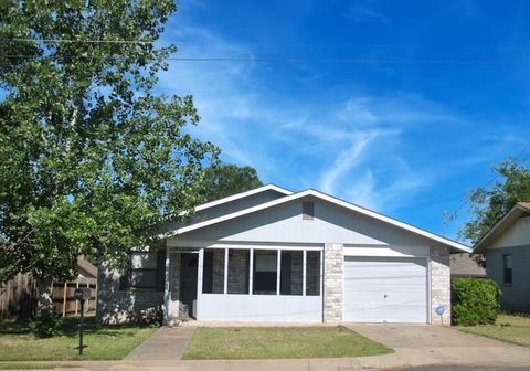 Photo of 204 Green Meadows Lane, Fredericksburg, TX 78624 (MLS # 99076)