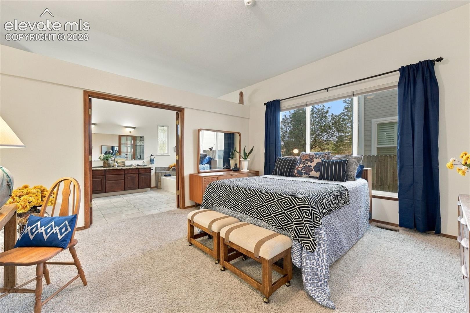 8960 Edgefield Drive - Photo 4